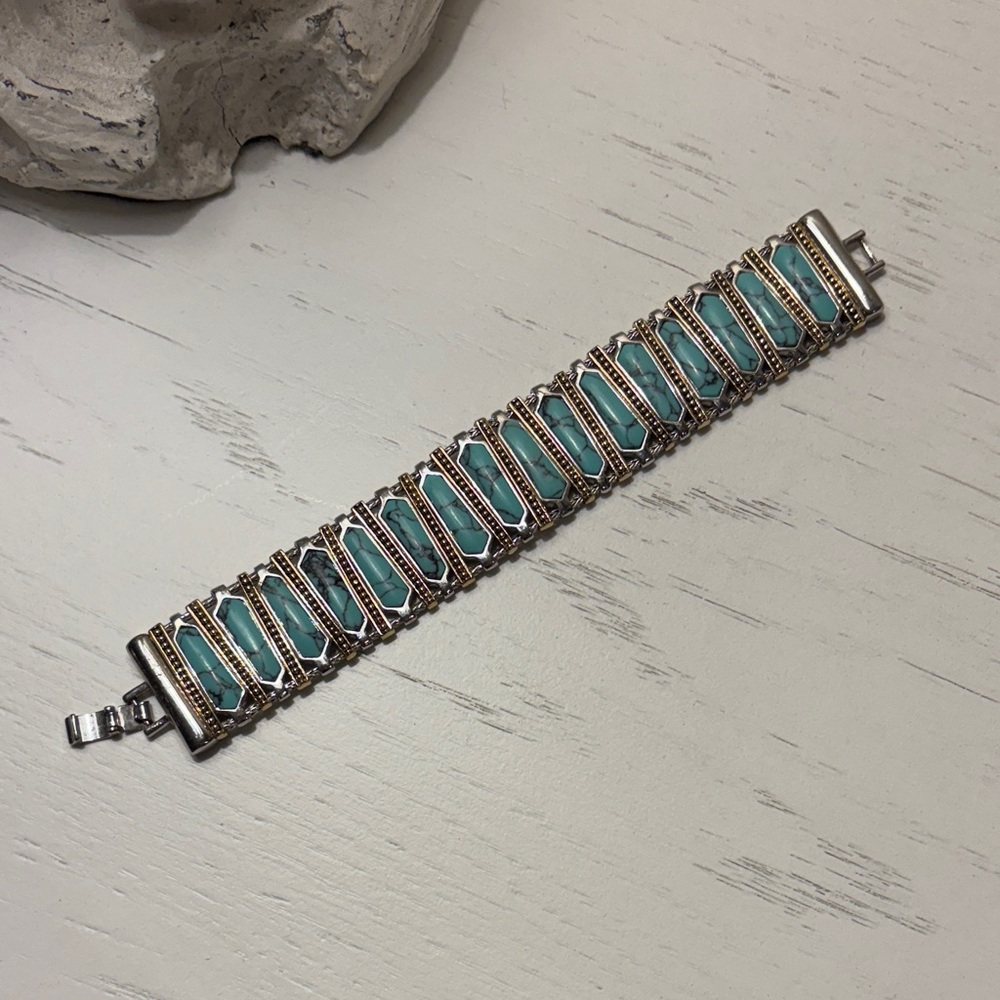 Chic Silver and Turquoise Bracelet